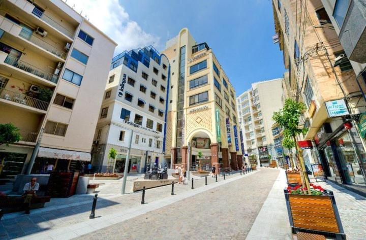 Spectacular Apartment Valletta And Harbour Views Слима Екстериор снимка